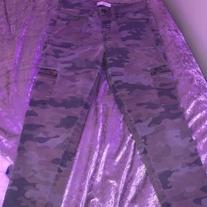 Jean camo pants